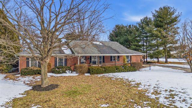 11066 N Eagles Nest Court, Fairland, IN 46126