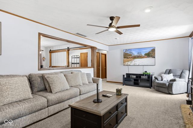 11066 N Eagles Nest Court, Fairland, IN 46126