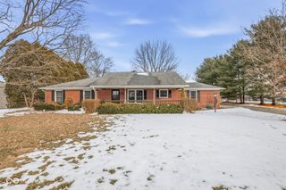 11066 N Eagles Nest Court, Fairland, IN 46126