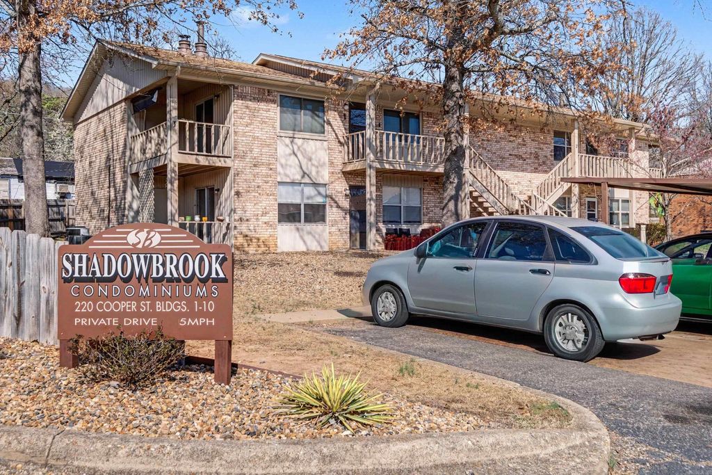 220 Cooper Street, Hot Springs, AR 71913