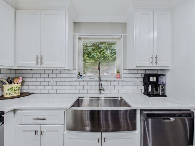 9 Golden Oak Cove, Little Rock, AR 72212