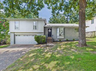 9 Golden Oak Cove, Little Rock, AR 72212