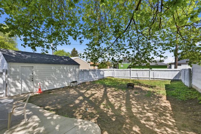 403 E Sanson Ave, Spokane, WA 99208