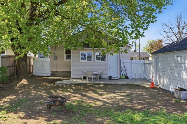 403 E Sanson Ave, Spokane, WA 99208