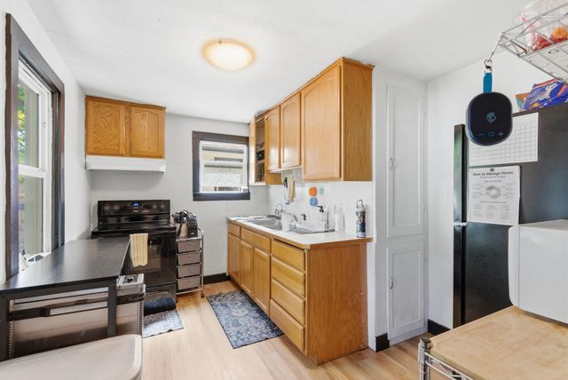 403 E Sanson Ave, Spokane, WA 99208