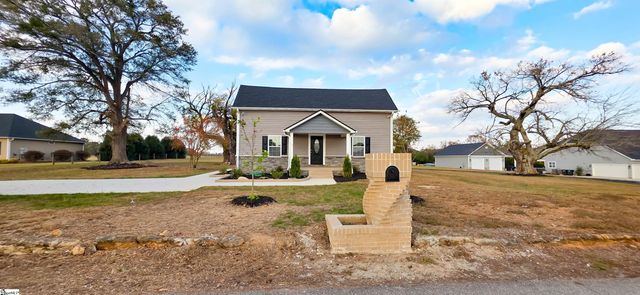 19 Holcombe Road, Piedmont, SC 29673