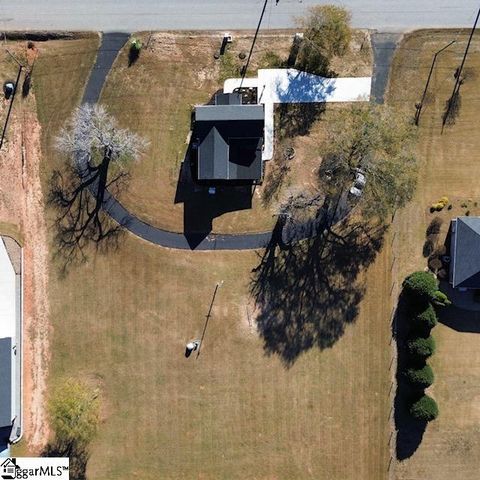 19 Holcombe Road, Piedmont, SC 29673