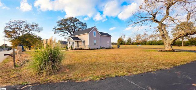 19 Holcombe Road, Piedmont, SC 29673