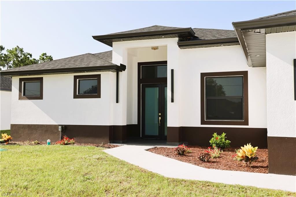 1216 Delores ST E, LEHIGH ACRES, FL 33974 — photo 2