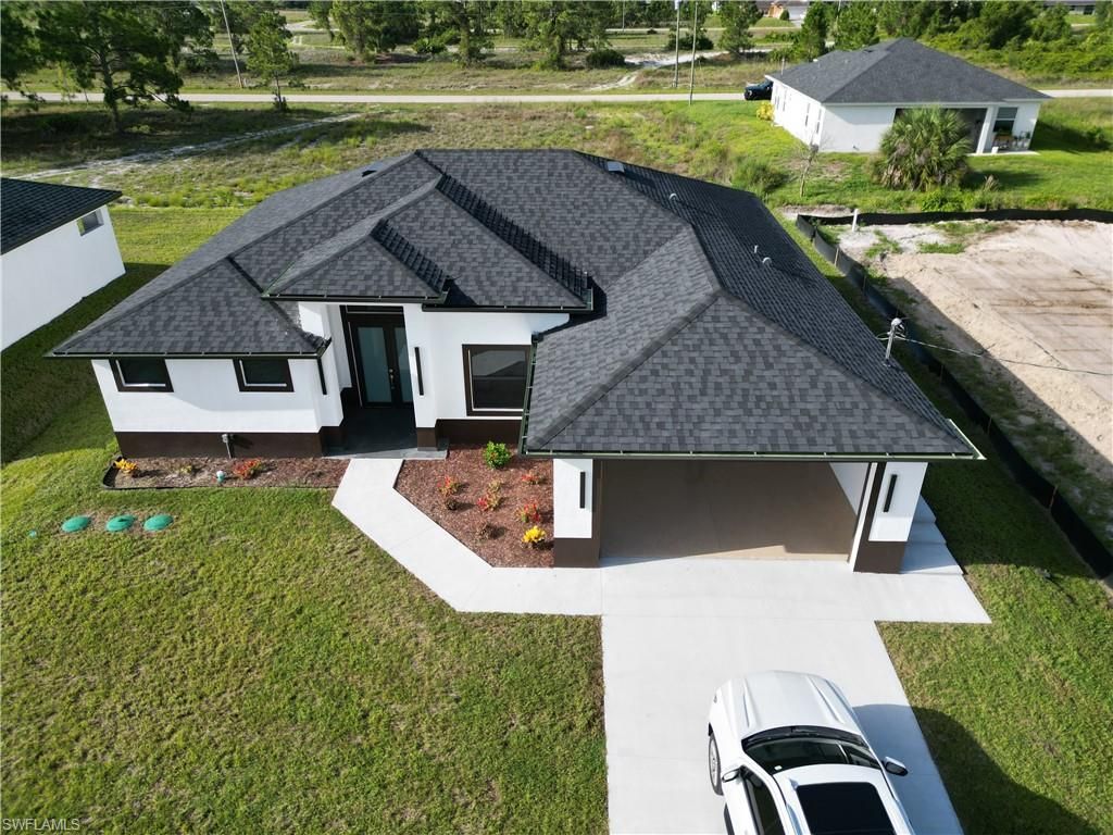 1216 Delores ST E, LEHIGH ACRES, FL 33974 — photo 3