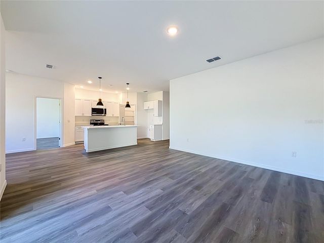 110 FRUITWOOD AVENUE, Eustis, FL 32726