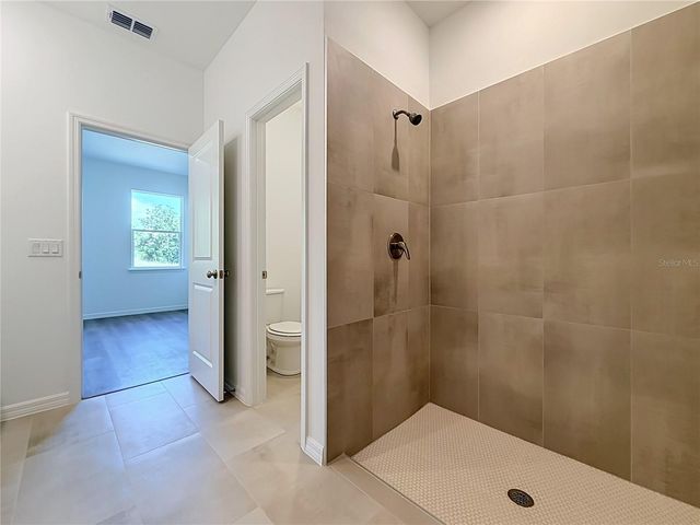 110 FRUITWOOD AVENUE, Eustis, FL 32726