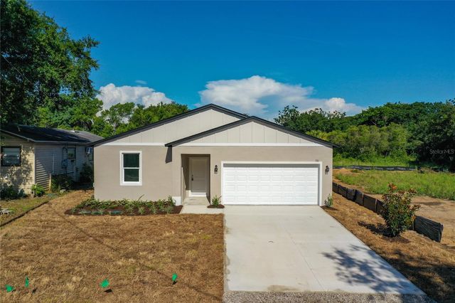 110 FRUITWOOD AVENUE, Eustis, FL 32726