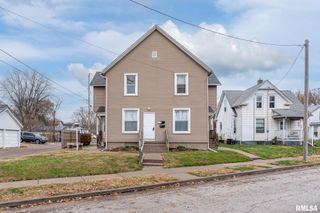 120 N PINE Street, Davenport, IA 52802