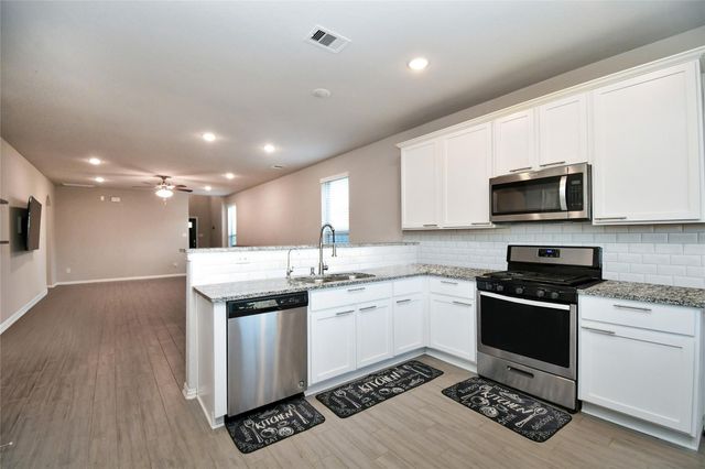 7419 French Quarter Court, Fulshear, TX 77441