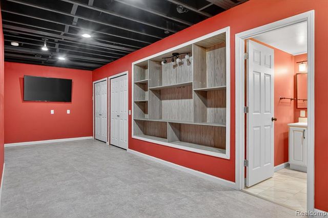 6857 Bridgemont Drive, Canton, MI 48187