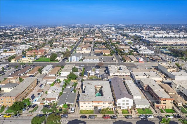 4055 W 129th St, Hawthorne, CA 90250