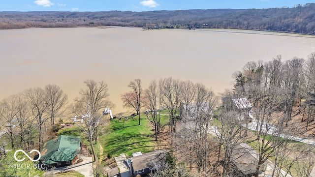 7600 N Blue Heron Drive, Unionville, IN 47468