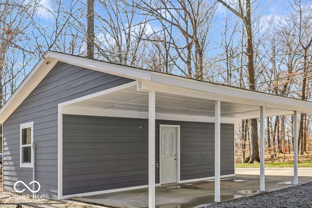 7600 N Blue Heron Drive, Unionville, IN 47468