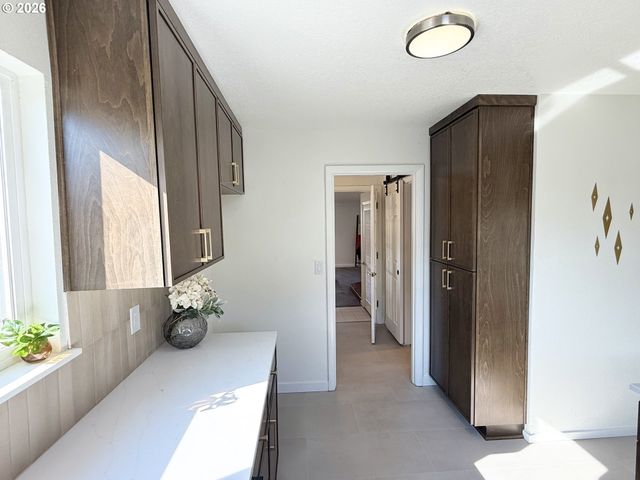 240 Nw BAKER CREEK Rd, Mc Minnville, OR 97128
