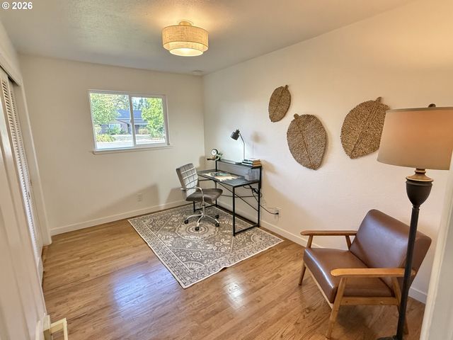 240 Nw BAKER CREEK Rd, Mc Minnville, OR 97128
