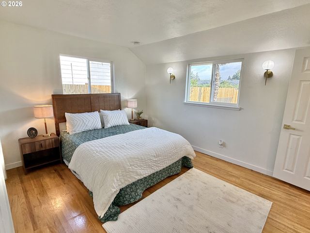 240 Nw BAKER CREEK Rd, Mc Minnville, OR 97128