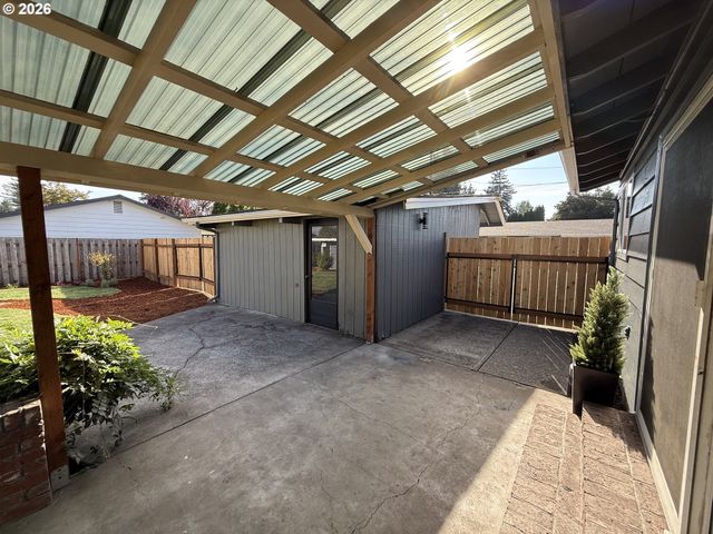 240 Nw BAKER CREEK Rd, Mc Minnville, OR 97128