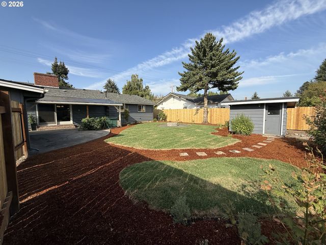 240 Nw BAKER CREEK Rd, Mc Minnville, OR 97128