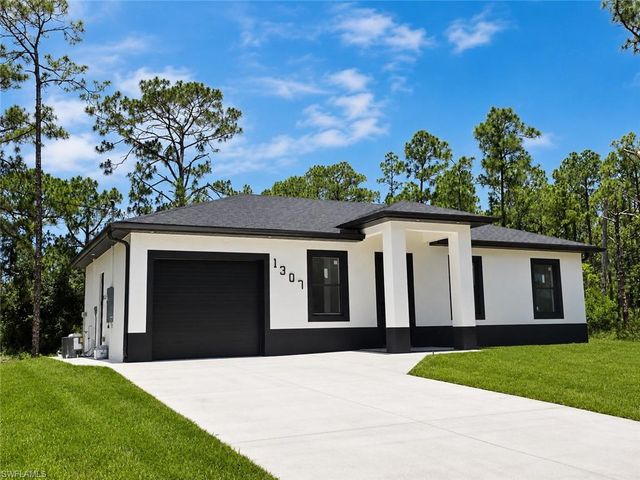 1307 Monroe AVE, Lehigh Acres, FL 33972