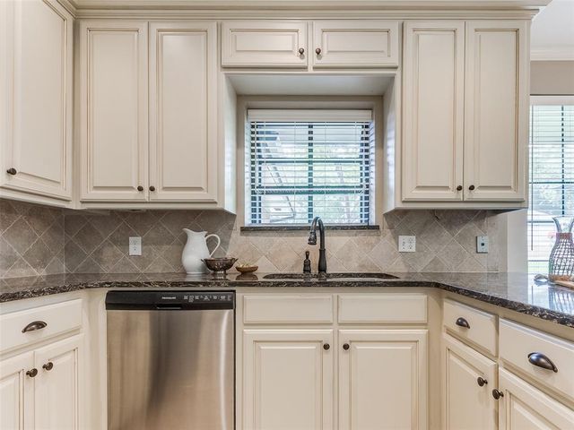 2812 Shady Tree Lane, Edmond, OK 73013
