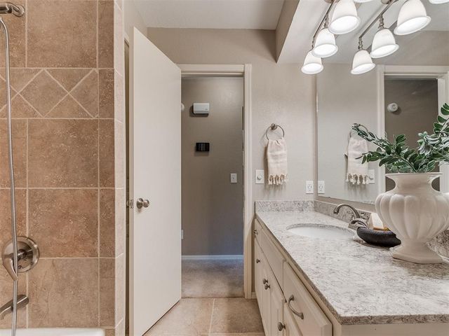 2812 Shady Tree Lane, Edmond, OK 73013