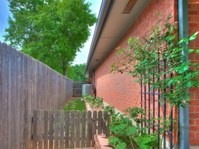 2812 Shady Tree Lane, Edmond, OK 73013