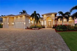 18018 Broadview DR, Naples, FL 34114