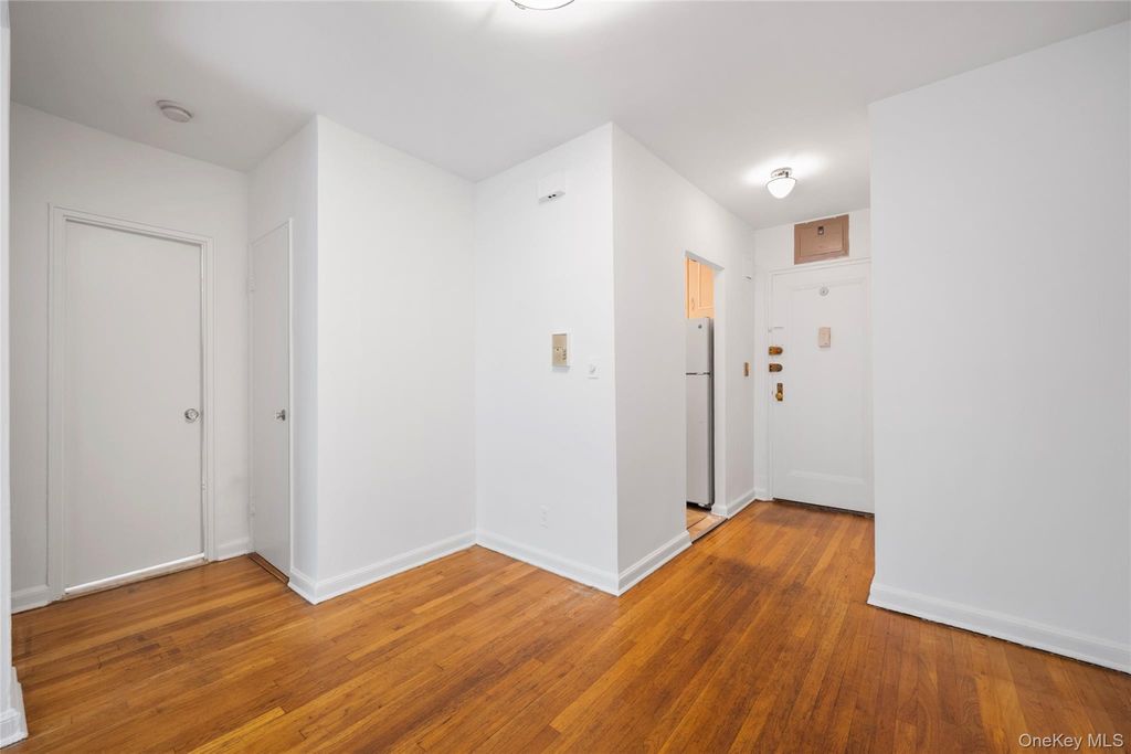 75 LEE Avenue 1E, Yonkers, NY 10705 — photo 2