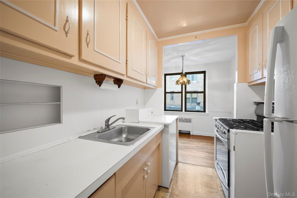75 LEE Avenue 1E, Yonkers, NY 10705 — photo 4
