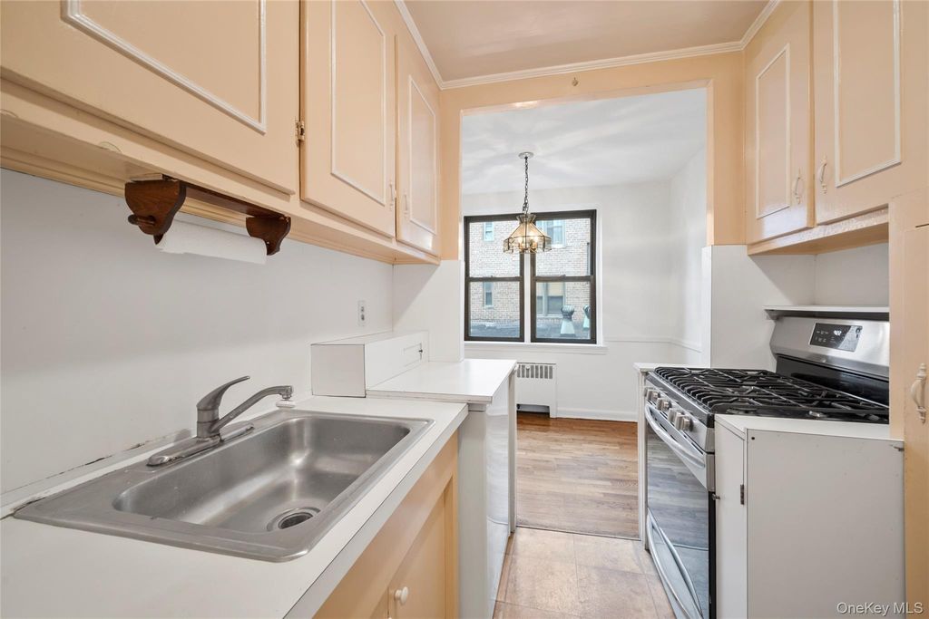 75 LEE Avenue 1E, Yonkers, NY 10705 — photo 5