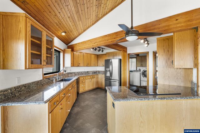 3460 Eola Dr NW, Salem, OR 97304