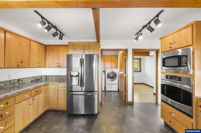 3460 Eola Dr NW, Salem, OR 97304
