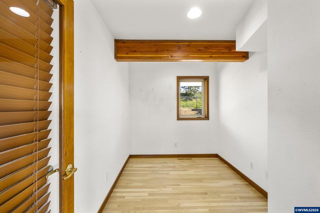 3460 Eola Dr NW, Salem, OR 97304