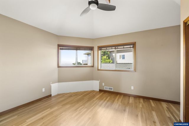 3460 Eola Dr NW, Salem, OR 97304