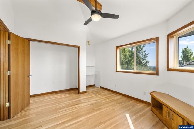 3460 Eola Dr NW, Salem, OR 97304