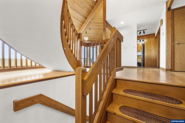 3460 Eola Dr NW, Salem, OR 97304