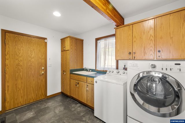 3460 Eola Dr NW, Salem, OR 97304