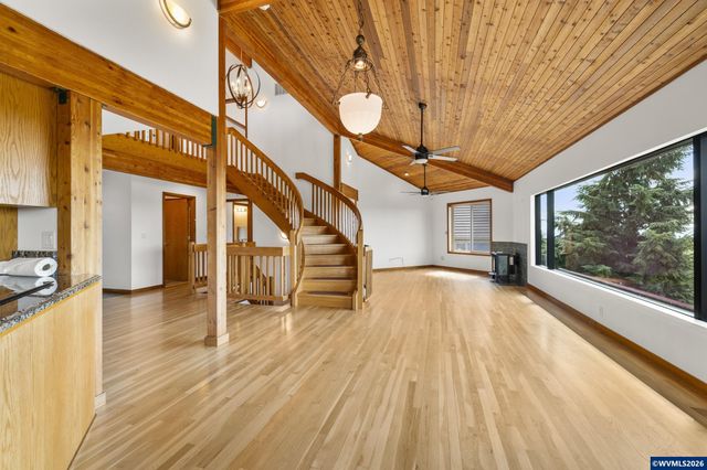 3460 Eola Dr NW, Salem, OR 97304