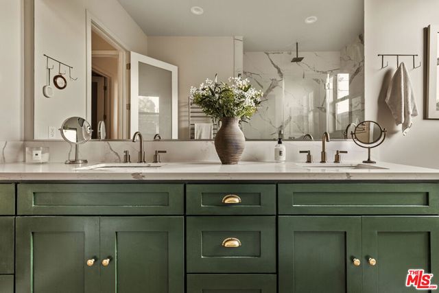 5919 Encino Avenue, Encino, CA 91316