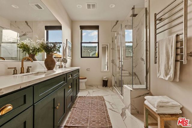 5919 Encino Avenue, Encino, CA 91316