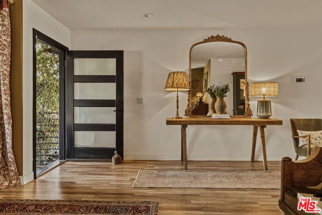 5919 Encino Avenue, Encino, CA 91316