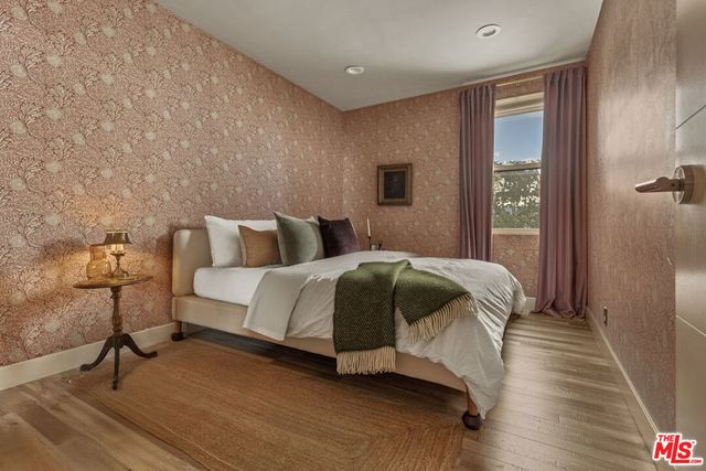 5919 Encino Avenue, Encino, CA 91316