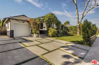 5919 Encino Avenue, Encino, CA 91316