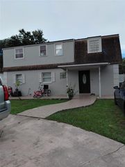 7805 N SAINT VINCENT STREET, Tampa, FL 33614